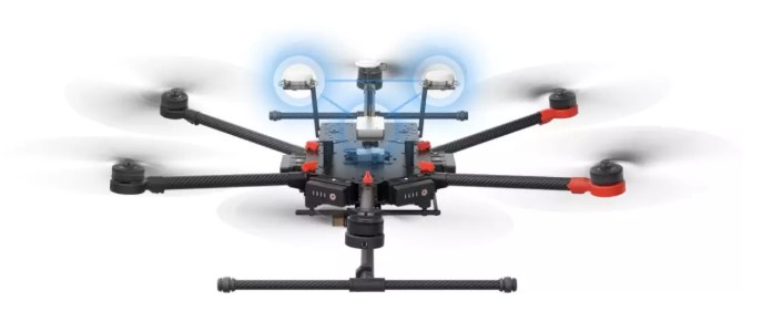 DJI 大疆創(chuàng)新首創(chuàng)將雙天線測向技術應用到無人機 RTK 定位技術上