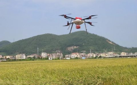 明年高校畢業(yè)生將首次突破900萬人，無人機(jī)駕駛員人才緊缺