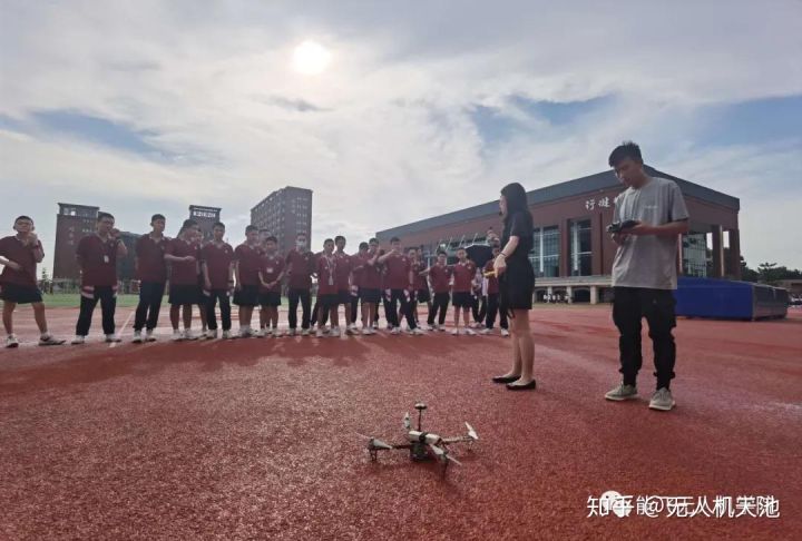 能飛無人機學院 青少年無人機教育