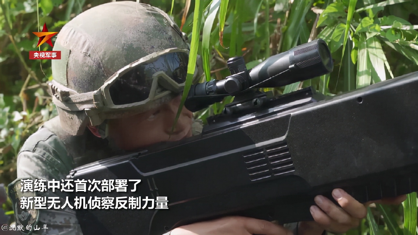 一招秒殺無人機(jī)！解放軍反無人機(jī)新高度：單兵定向能“大炮”登場(chǎng)