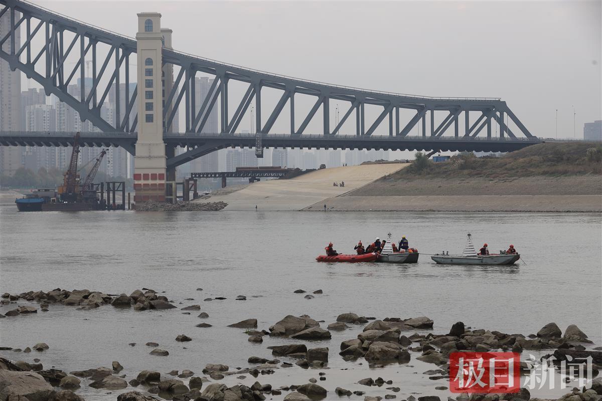 漢臺(tái)民間救援交流會(huì)在漢舉行，兩岸援救組織視頻連線展示實(shí)戰(zhàn)演練