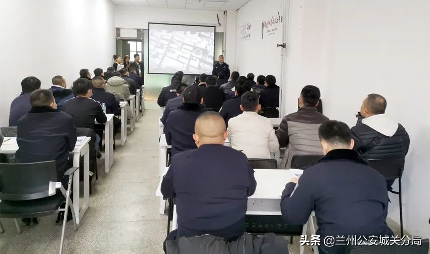 蘭州市公安局城關(guān)分局組織開展警用無人機(jī)實(shí)戰(zhàn)培訓(xùn)